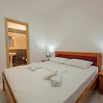 Valentina 1 Sarandë